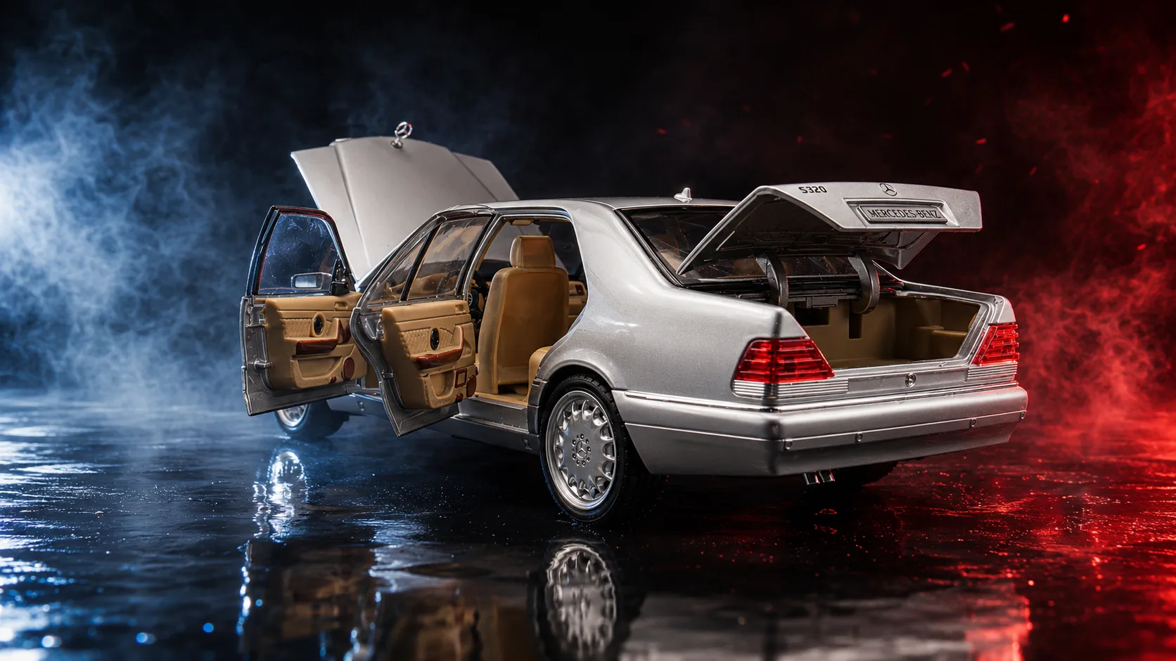 الفئة S W140 بأبواب تُفتح بالكامل